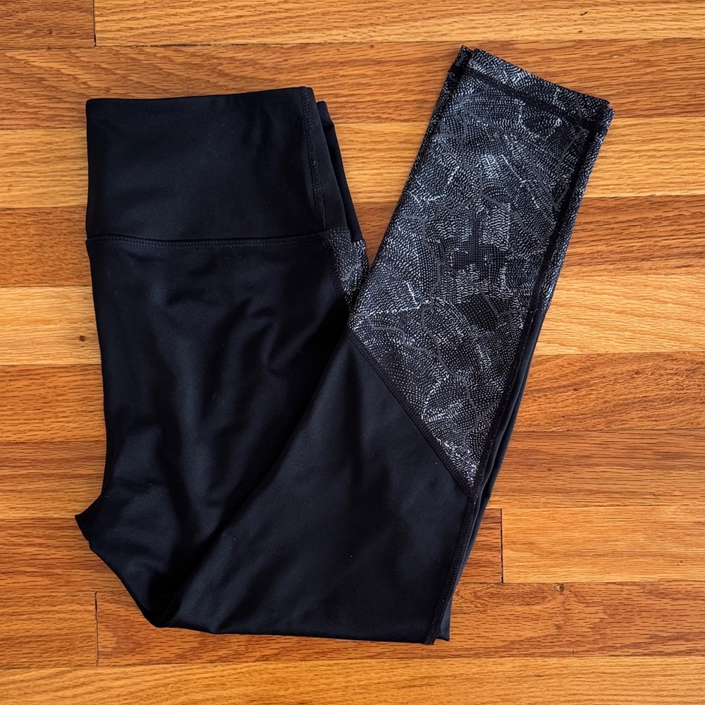 Zella Black and Gray Ankle Cropped Pants  Activewear Medium